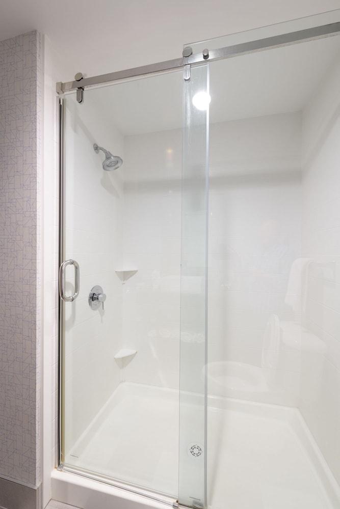Holiday Inn Express & Suites Jamestown By Ihg Luaran gambar
