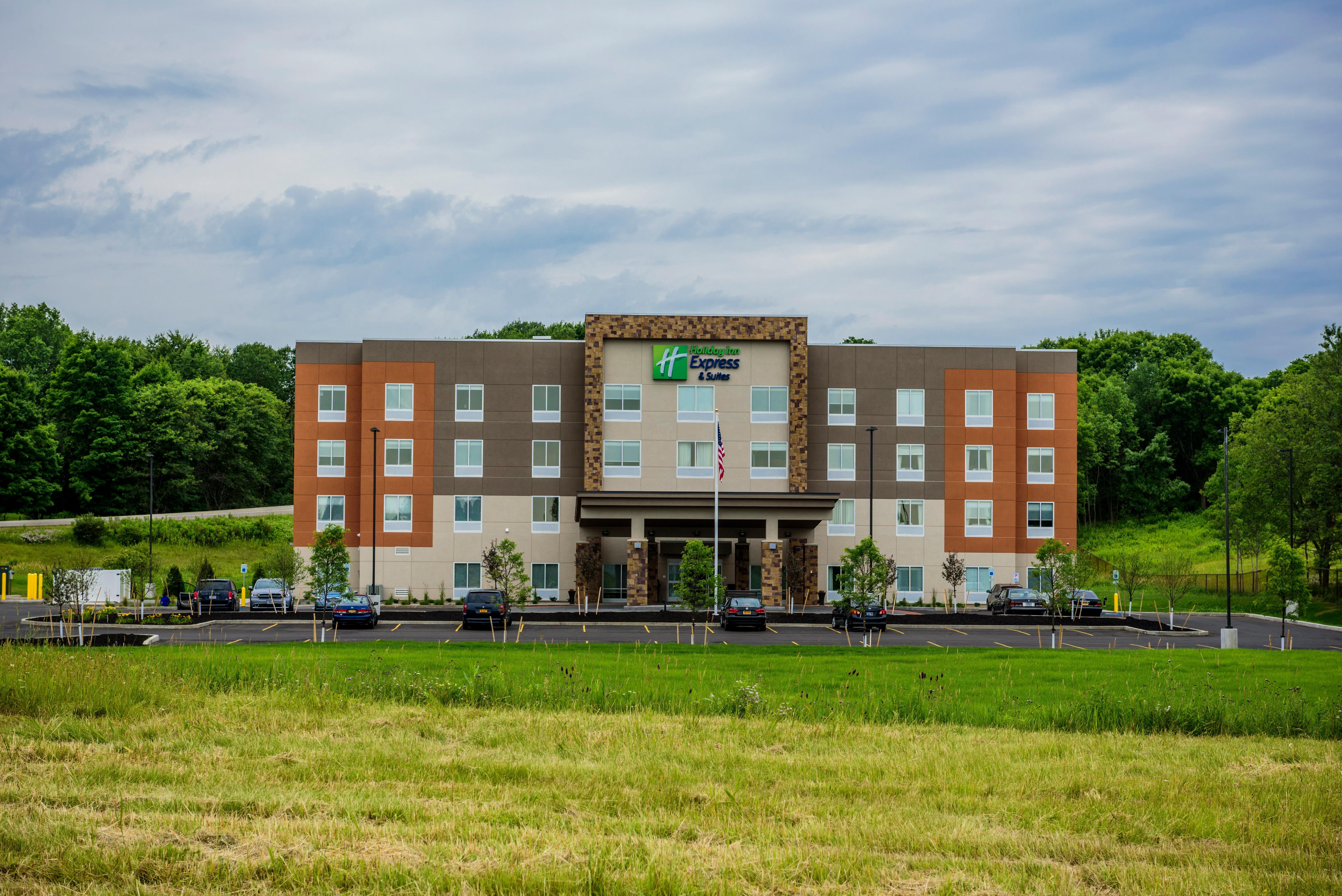 Holiday Inn Express & Suites Jamestown By Ihg Luaran gambar